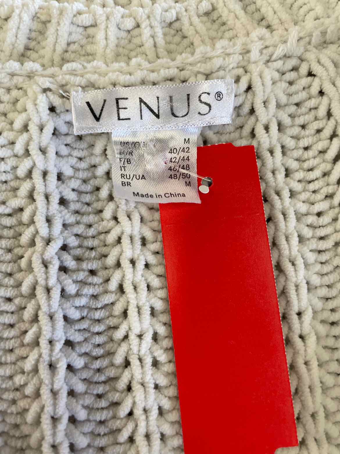 venus Size M White Sweater