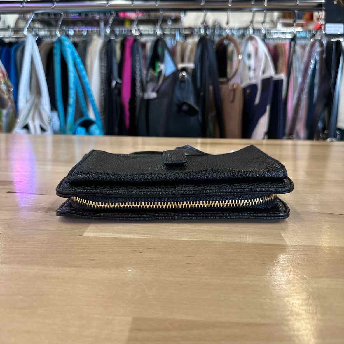 On 34th Lindzz Solid Wallet on a Strin Black NO SIZE