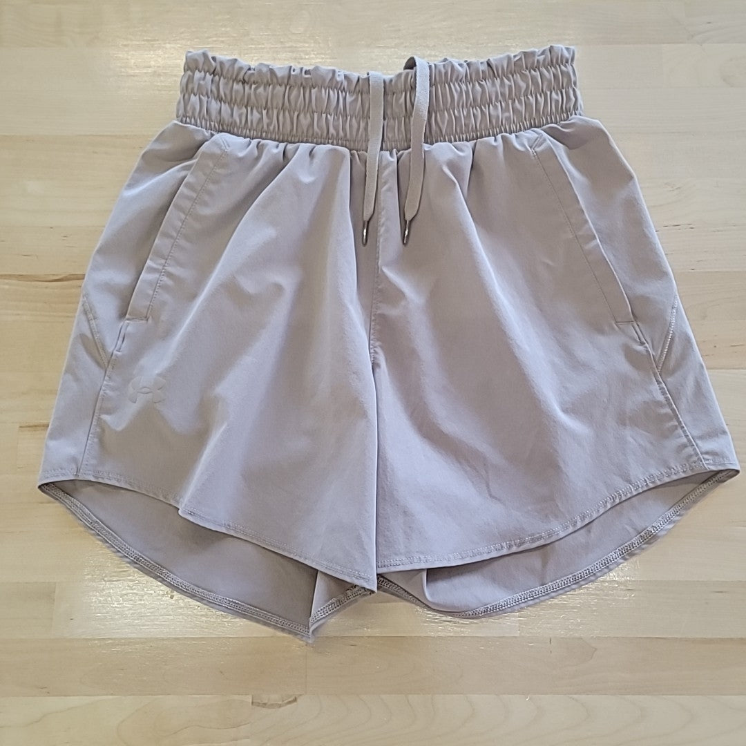 Under Armour Size XS Tan Shorts