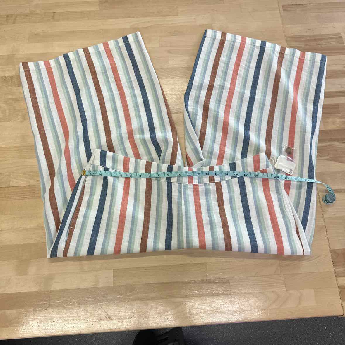 a.n.a Size XXL Multi-Color Pants