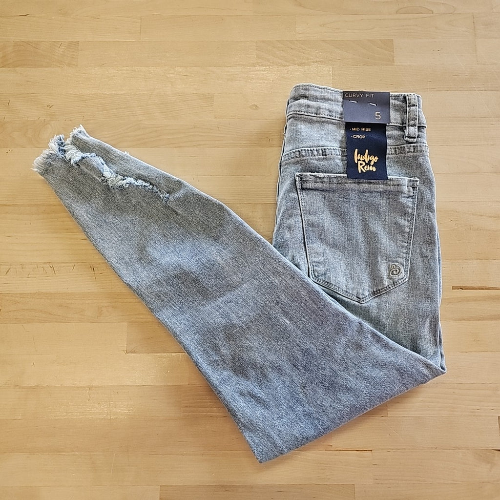 Indigo Rein Juniors' Mid Rise Button Fly Distressed Cropped Curvy Jeans - 5