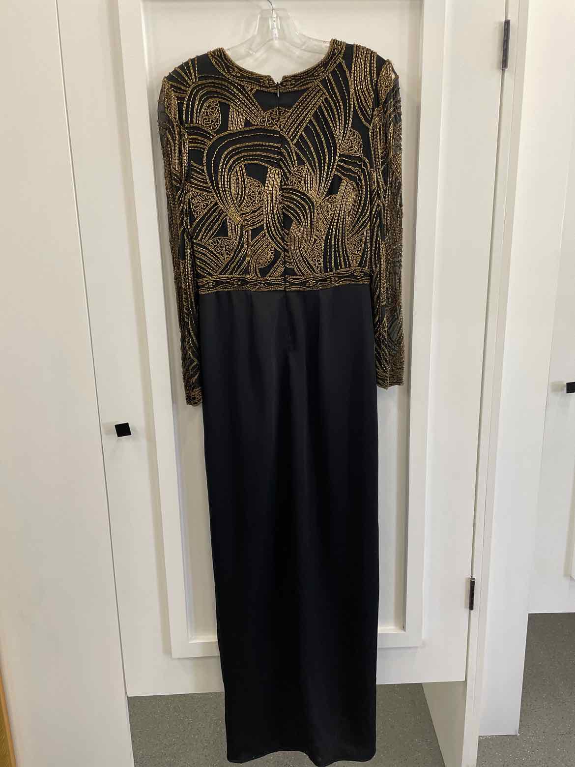 Tan-Chho Size S Black & Gold Dress