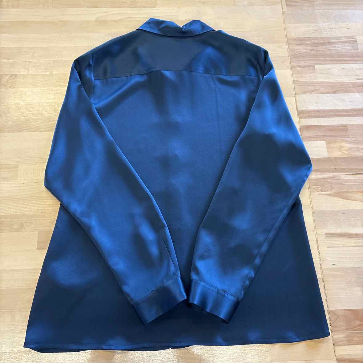 Slipontonosoft Size L Blue Button Down Shirt