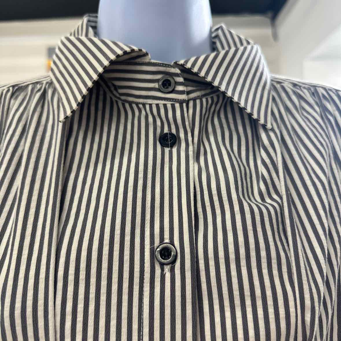 Nilika Size S gray/white Blouse