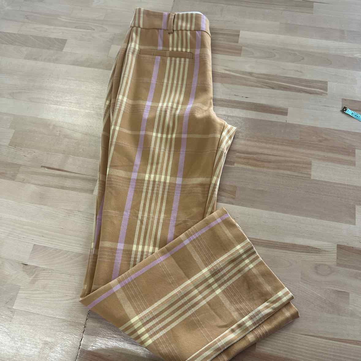 Anthropologie Size 6 Yellow Pants
