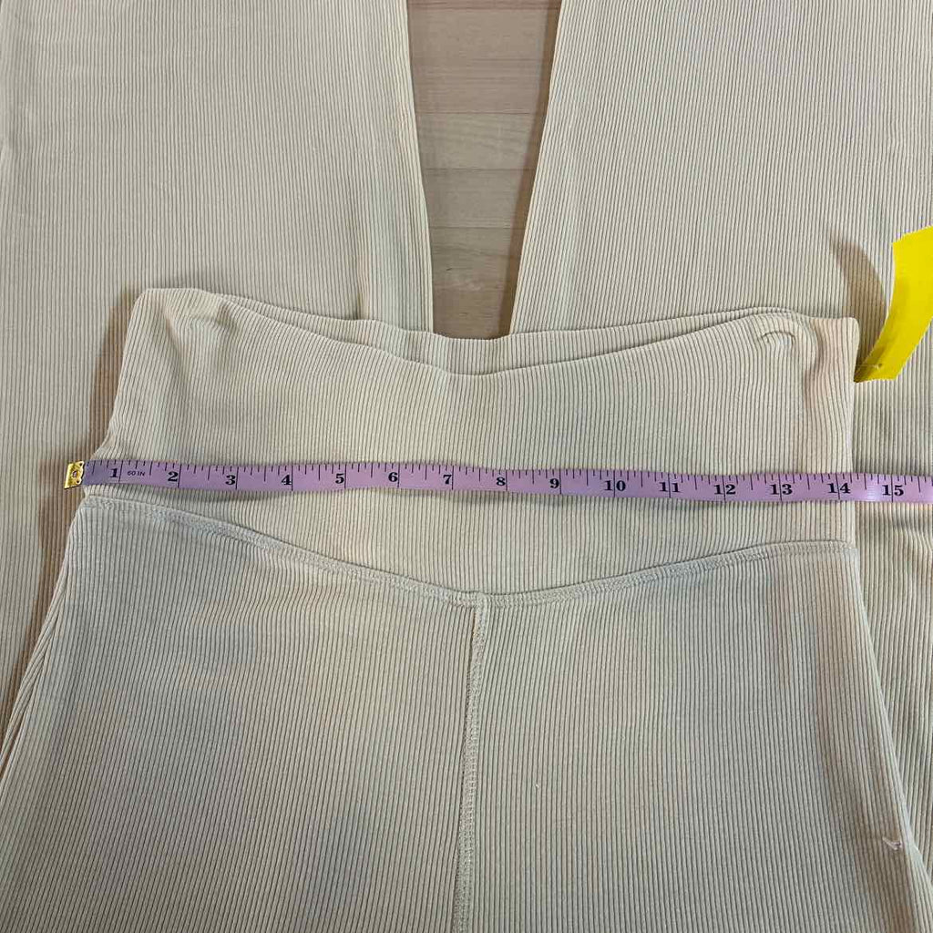 ultra flirt Size L Yellow New Pants