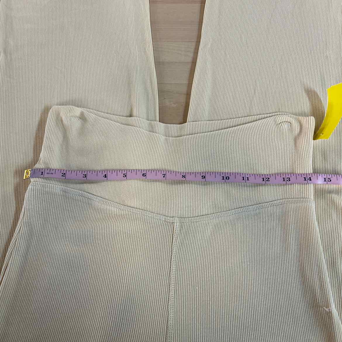 ultra flirt Size L Yellow New Pants