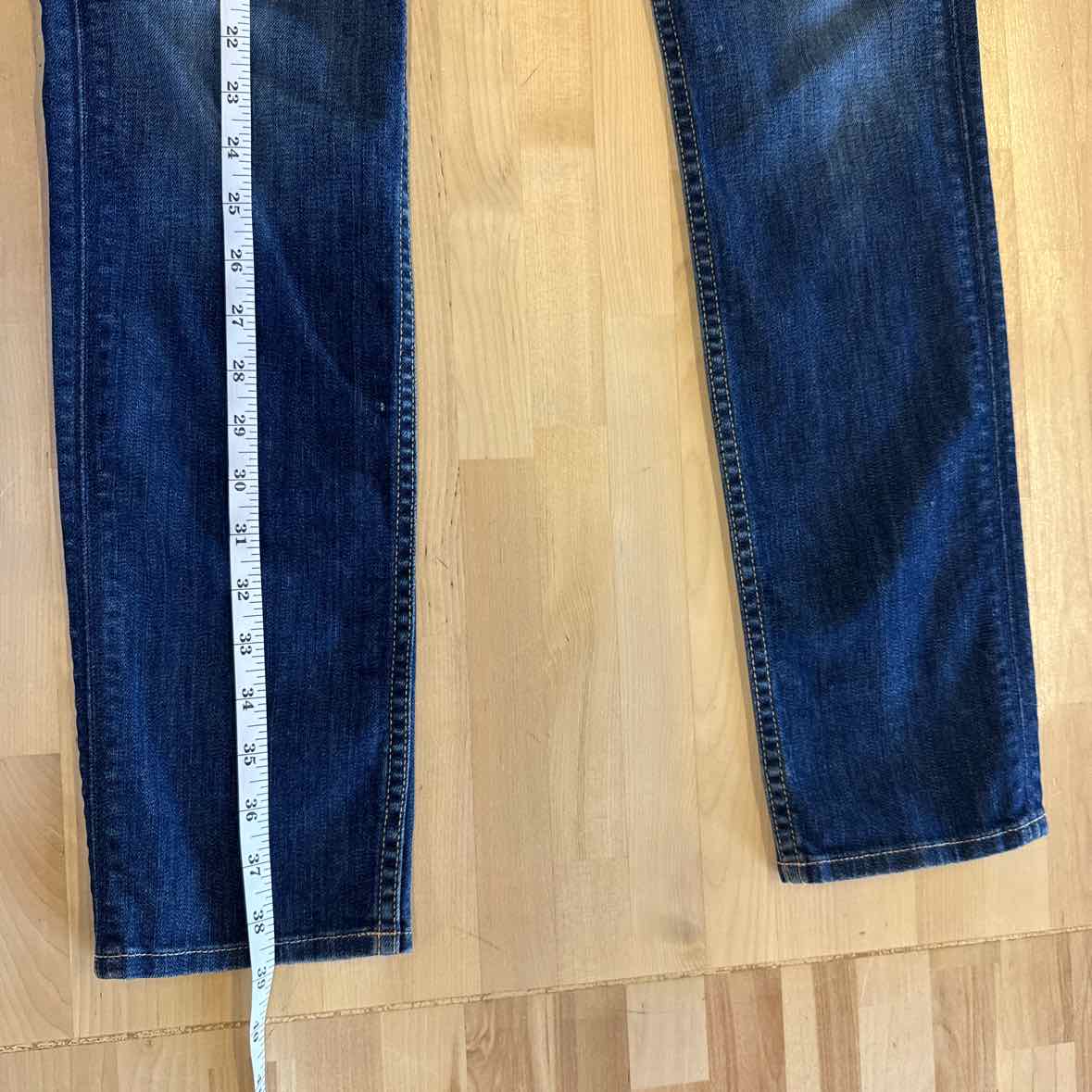 Hudson Size 26 Blue Jeans