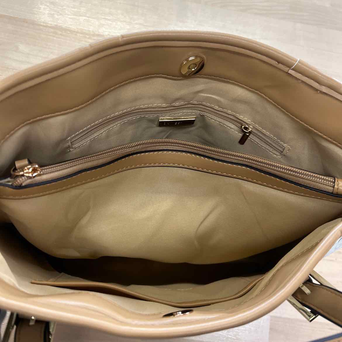Giani Bernini White Handbag