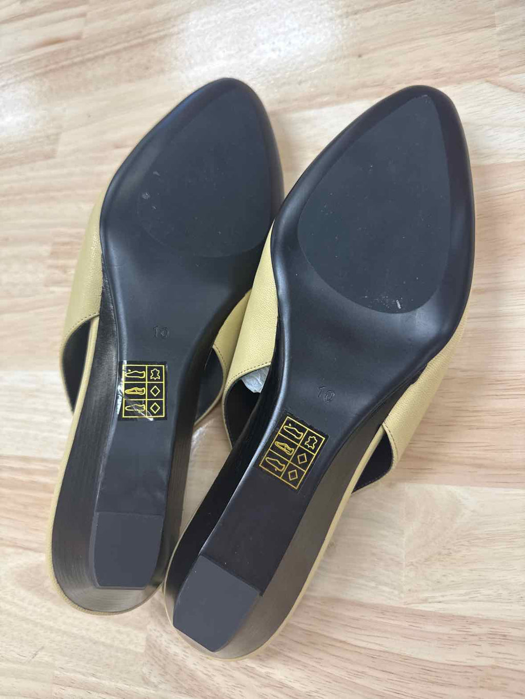Jeffrey Campbell Size 10 Yellow Snoop Leather Slingbacks
