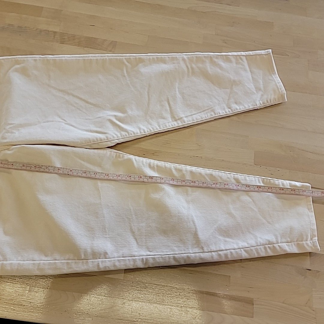 Levi Size 31 / 12 Cream 725 High Rise Bootcut Corduroy Jeans NWT