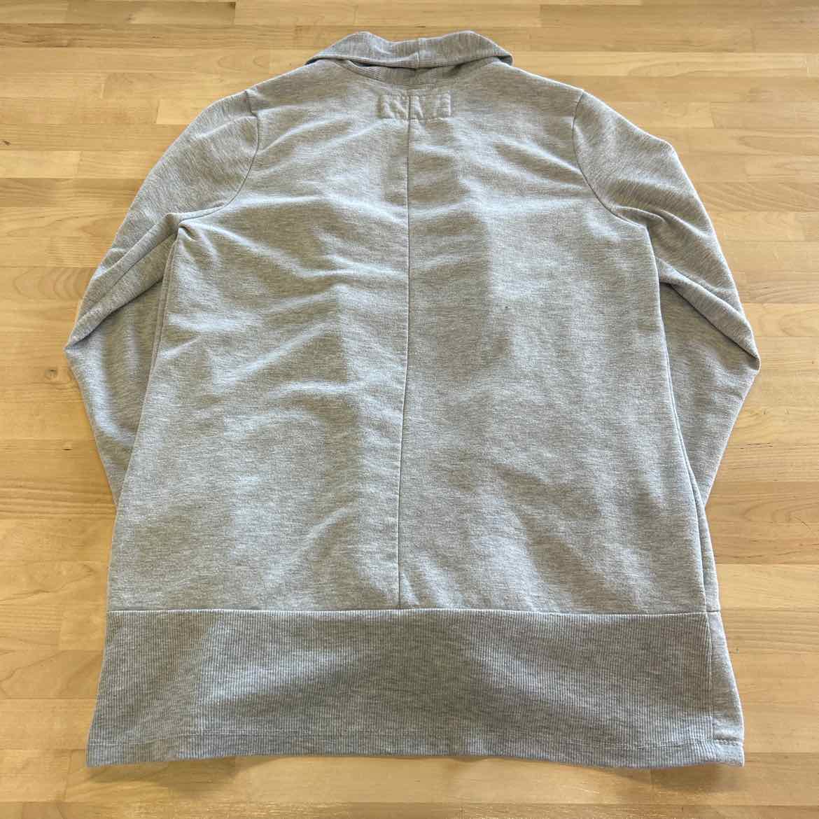The Sweatshirt Project Size M Gray Cardigan
