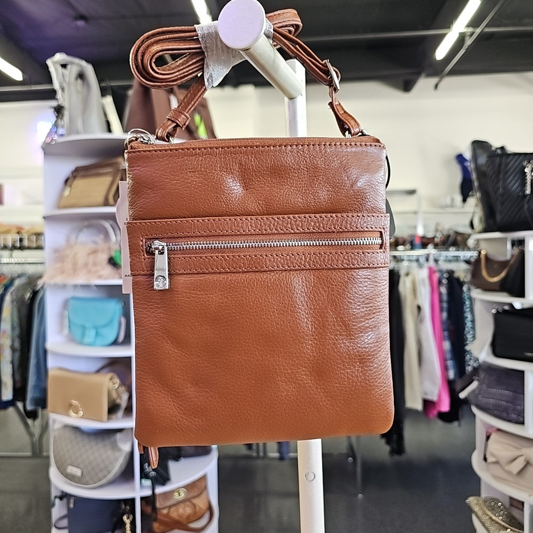 Giani Bernini Triple-Zip Pebble Leather Dasher Crossbody