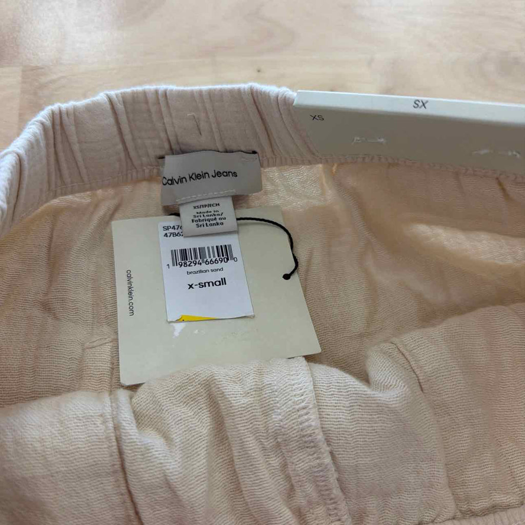 Calvin Klein Women Size XS Tan New Shorts