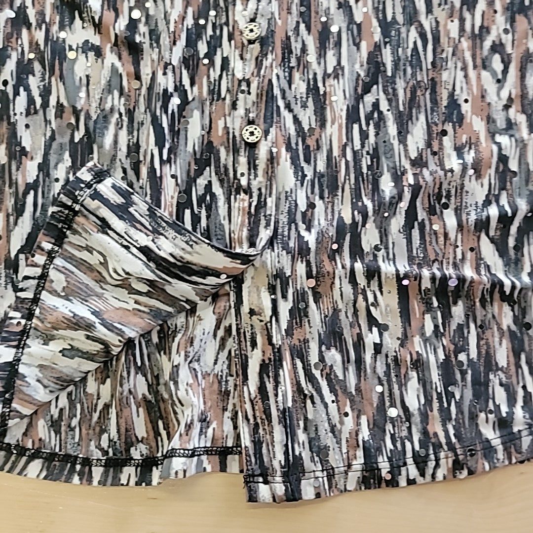 Emily Daniiels Size PM Brown Button Down Shirt