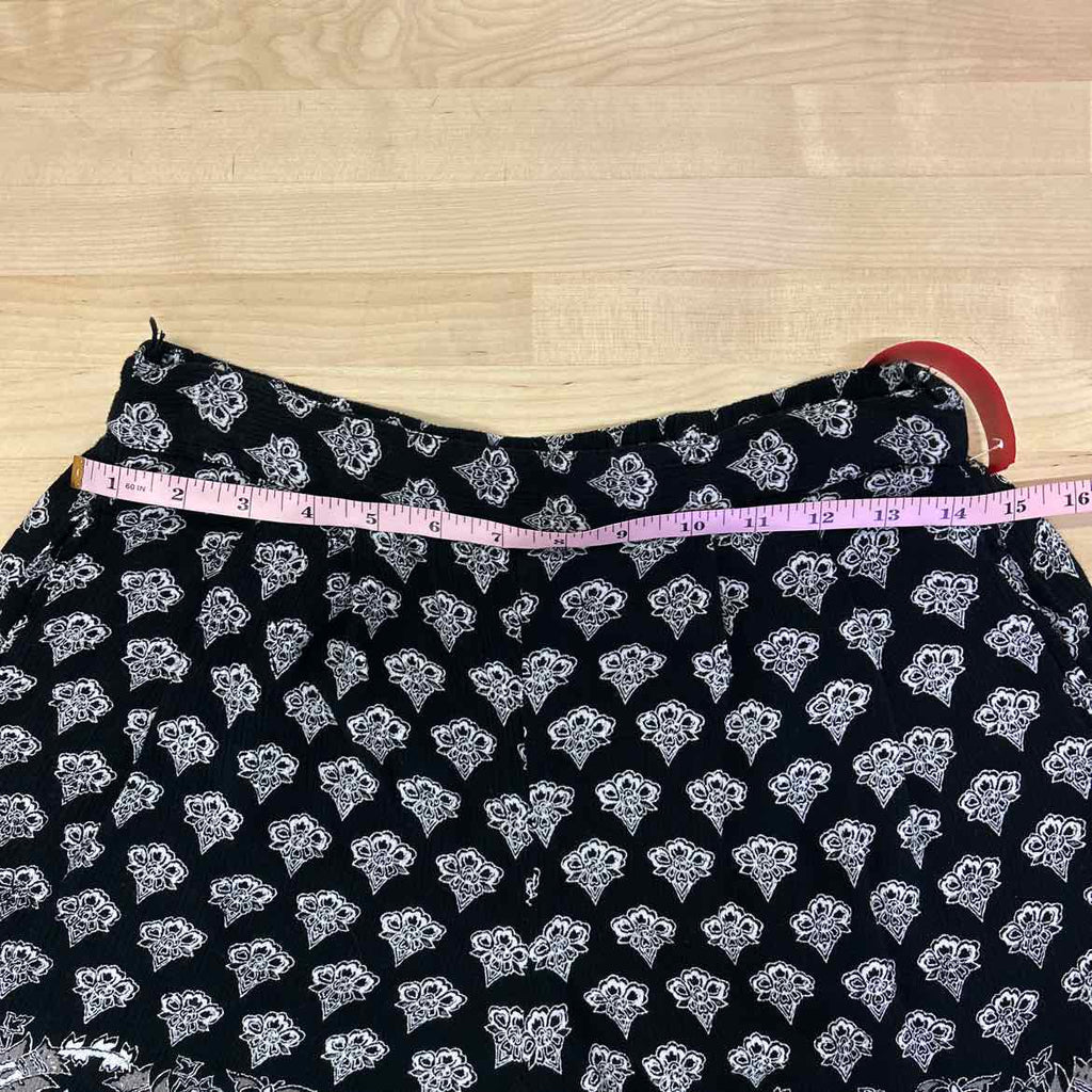 Angie Size M Black Preloved Shorts