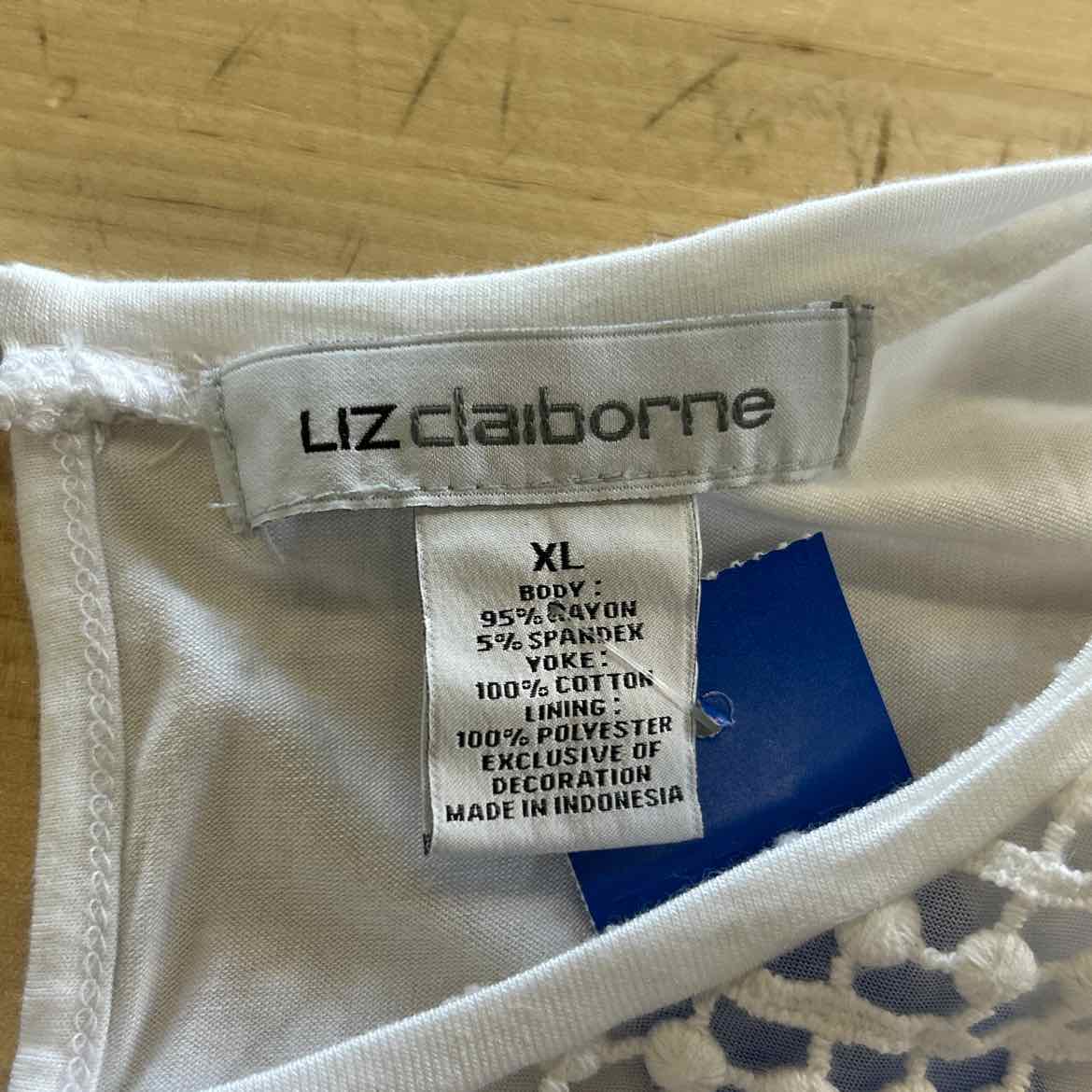 Liz Claiborne Size XL White Preloved Tank