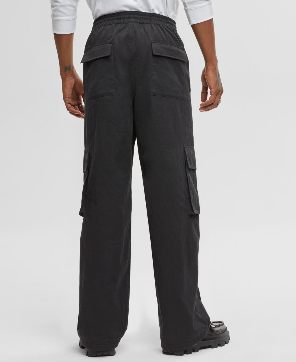 Mode of One Men's Wide-Leg Cargo Pants