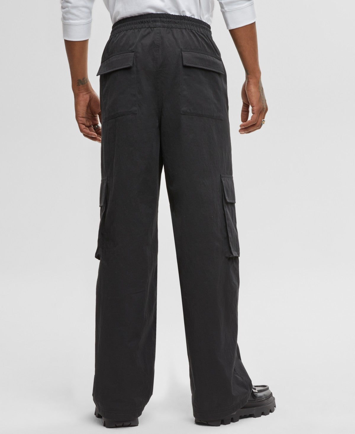 Mode of One Men's Wide-Leg Cargo Pants