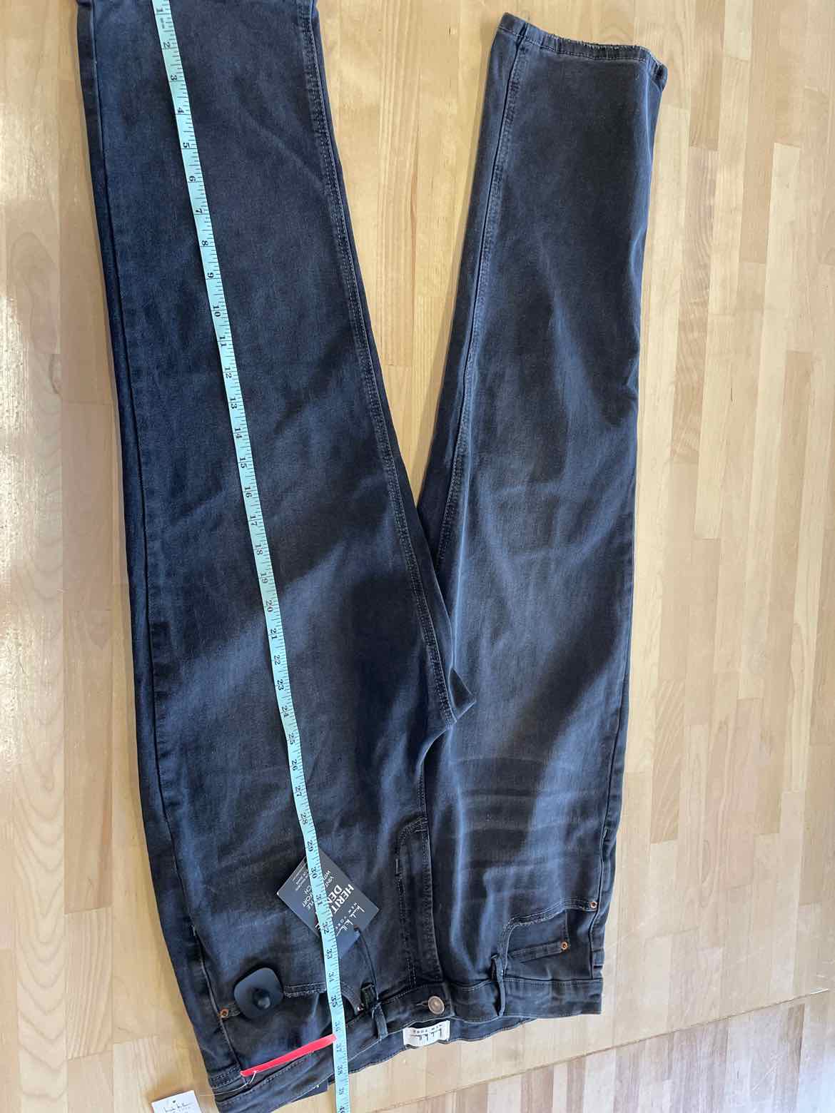Nicole Miller Size 12 Gray High Rise Straight Leg Jeans NWT