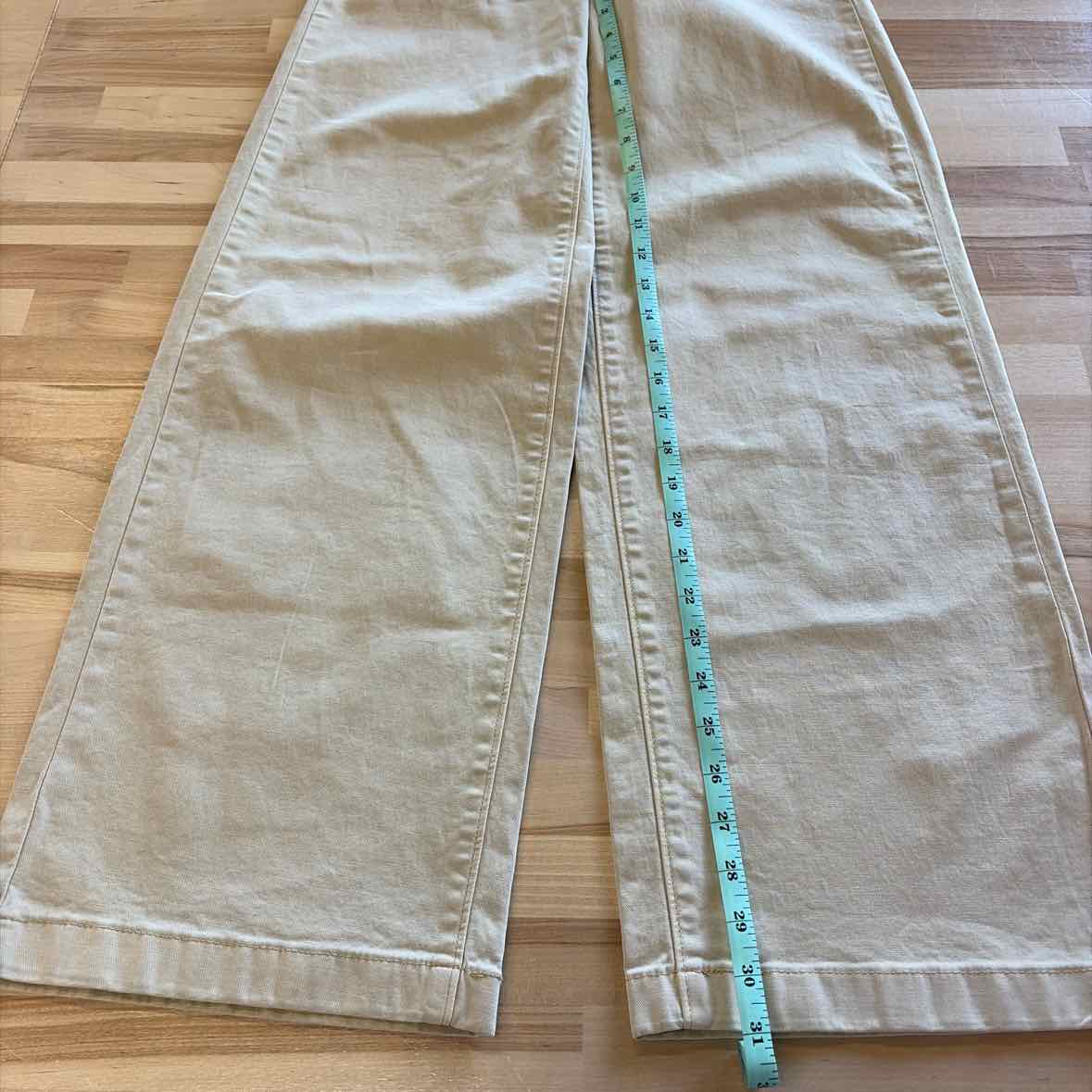 Levi's Size 28x31  Beige Vintage Chinos New Pants