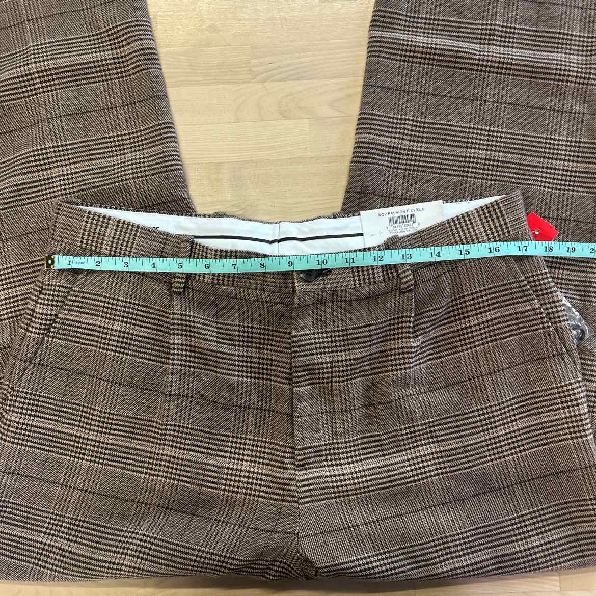 Mode of One Men's Relaxed-Fit Plaid Trousers
