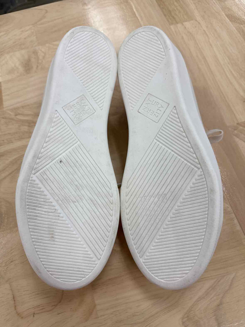 Naturalizer Size 9 White Morrison 2.0 -  White Lilac