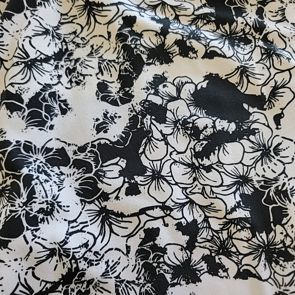 Tranquility Size M White Skorts