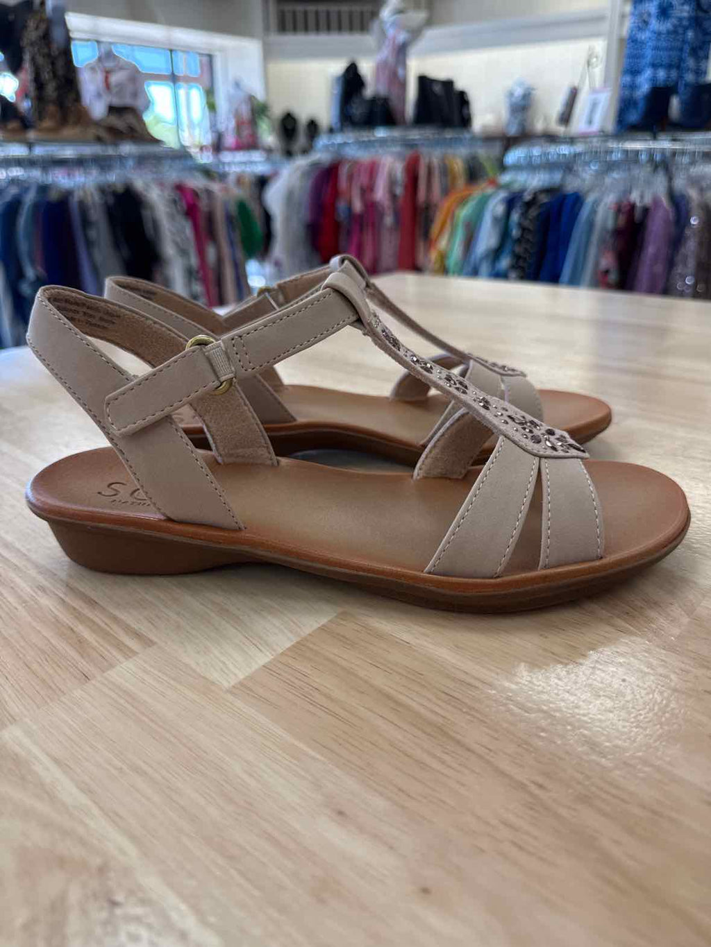 Soul Naturalizer Size 8 Beige Summer Sandals (Porcelain)