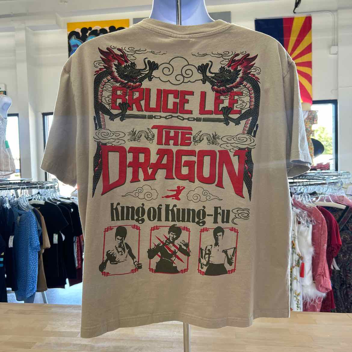 Bruce Lee Size XL Tan Preloved MENS T-shirt