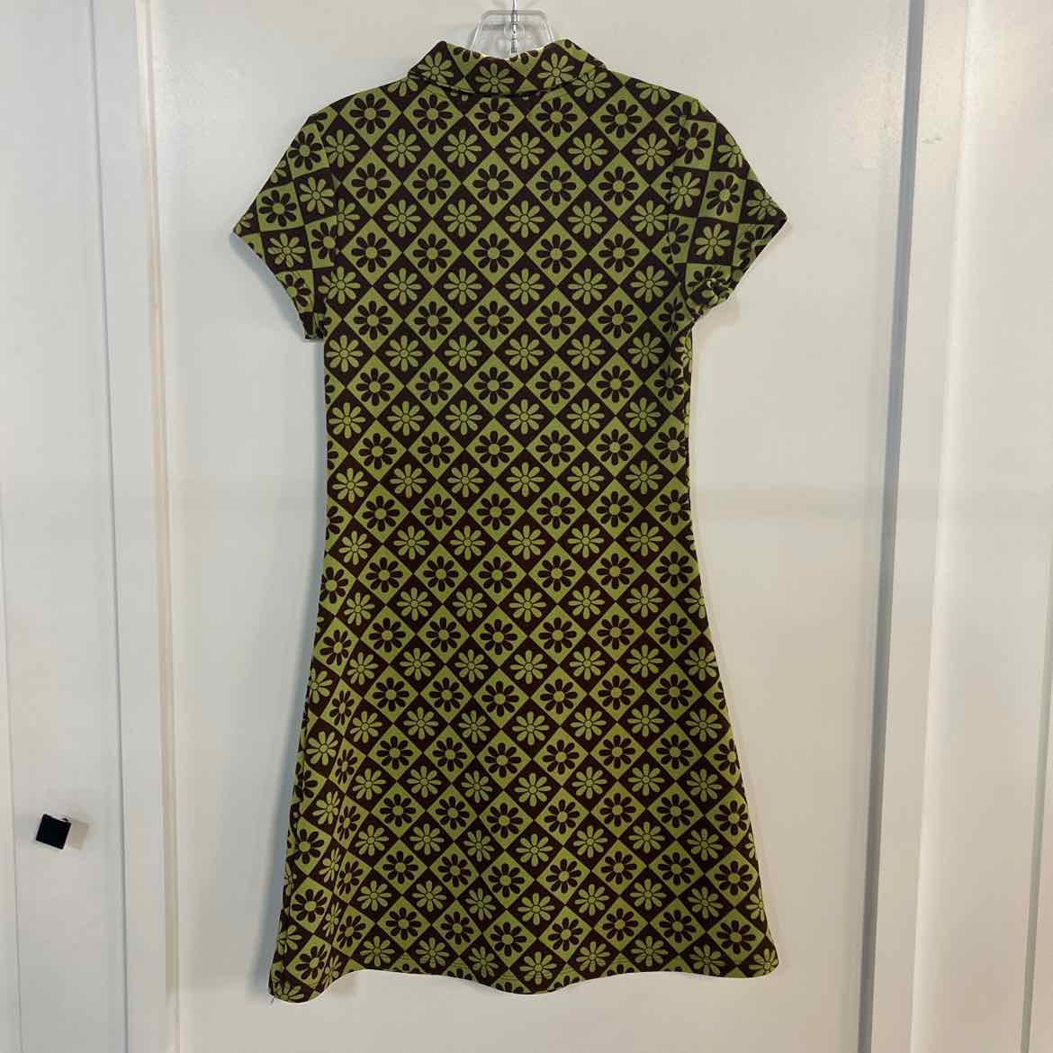 Almost Famous Size M brown green Preloved Dress