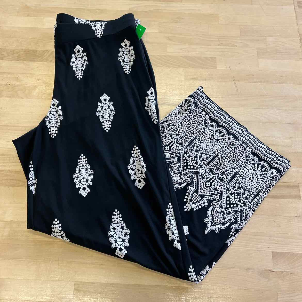 Roz & Ali Size 1X Black Preloved Lounge