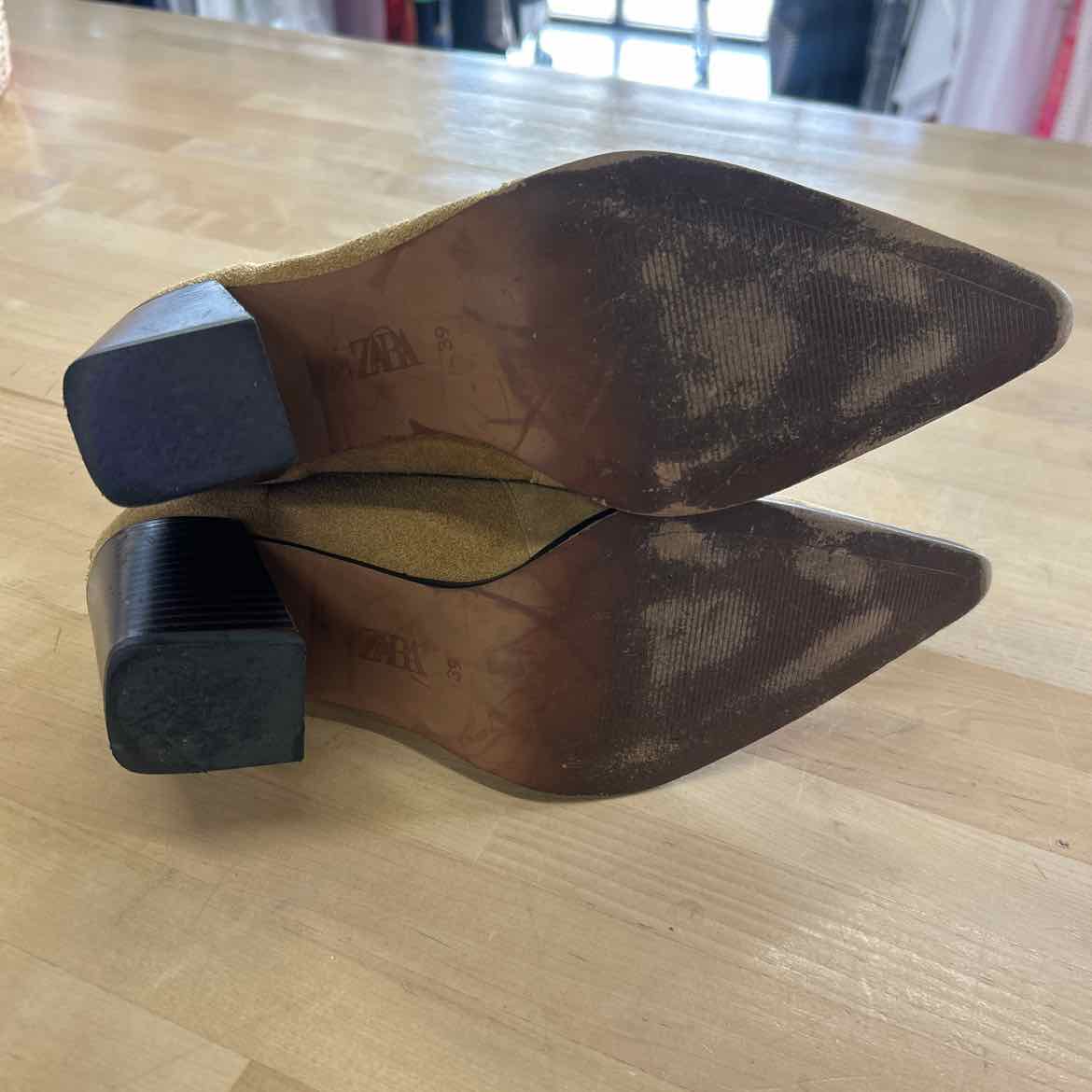 zara Size 8.5 Tan Preloved Boots