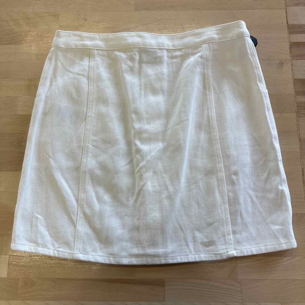 Hurley Size 29  (7) Tracy Button-Front Mini Skirt - White