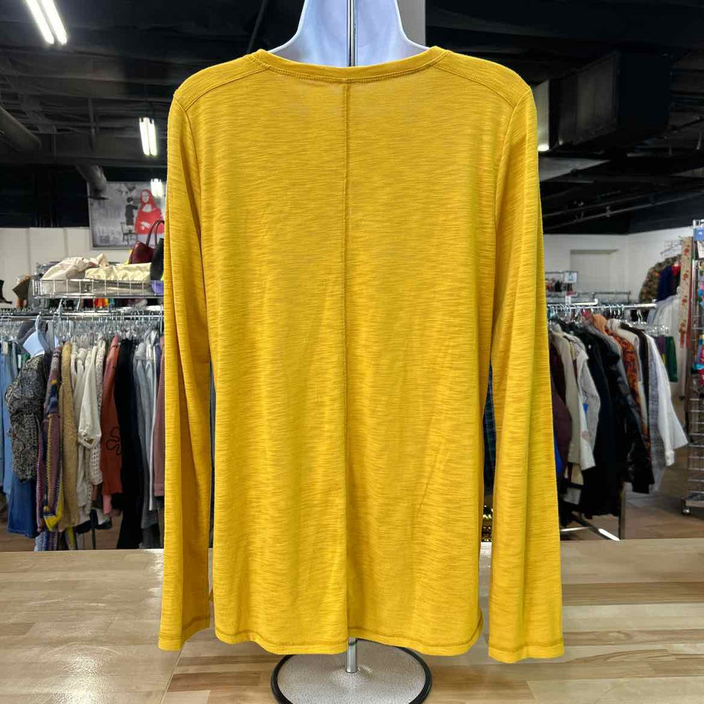 St John's Bay Size M Yellow Preloved Longsleeve