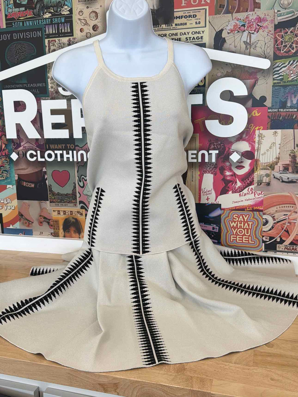 Express Size XL Off White New Twinsets