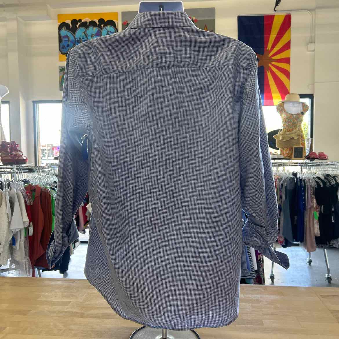 Bugatchi Size M Blue Preloved MENS Button Down Shirt
