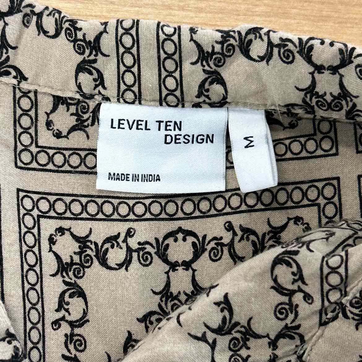 Level Ten Design Size M Beige MENS Button Down Shirt