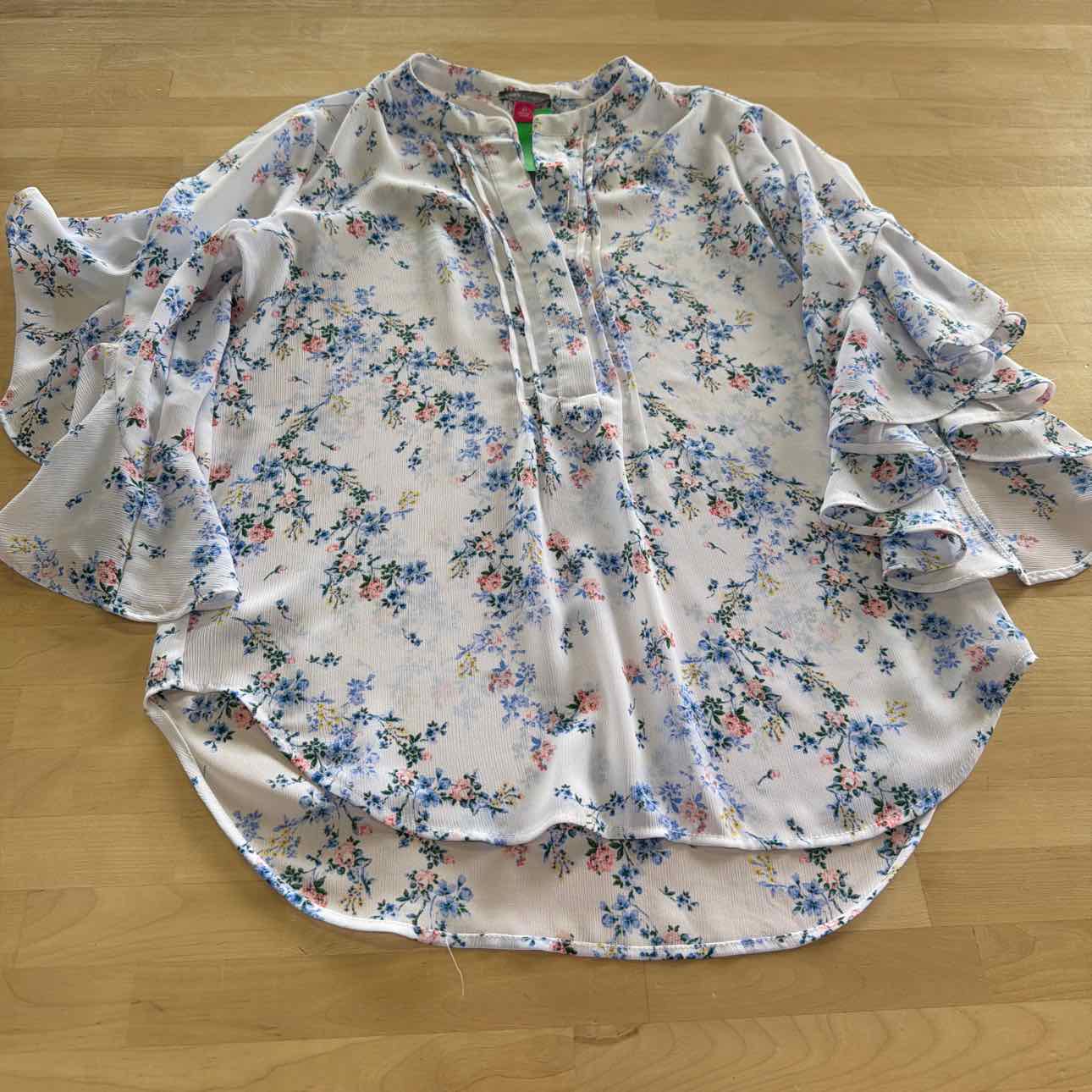 Vince Camuto Size XS White Preloved Blouse LS