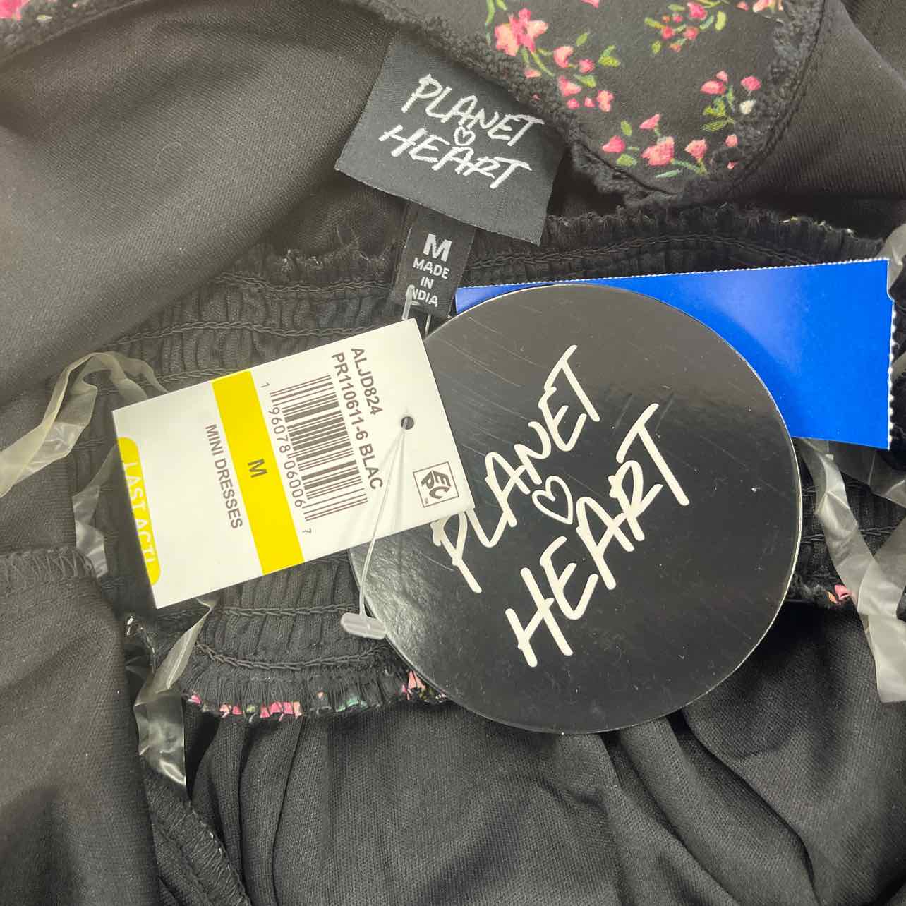 Planet Heart Size M Black New Dress