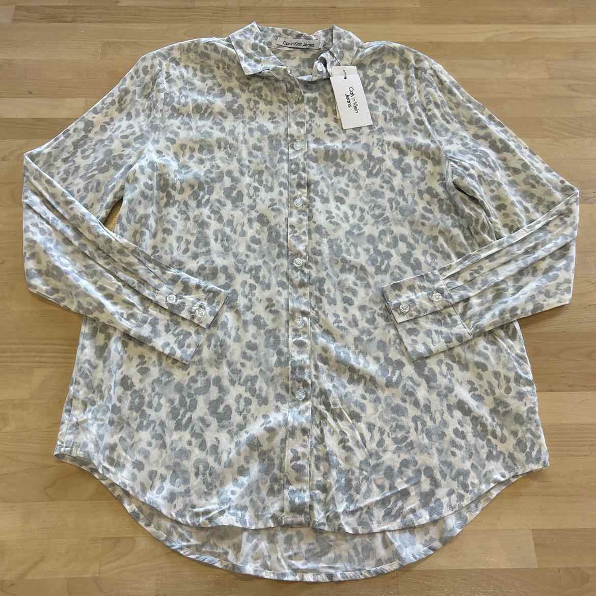 Calvin Klein Jeans Women's Covert Long-Sleeve Button-Down Easy-Fit Shirt