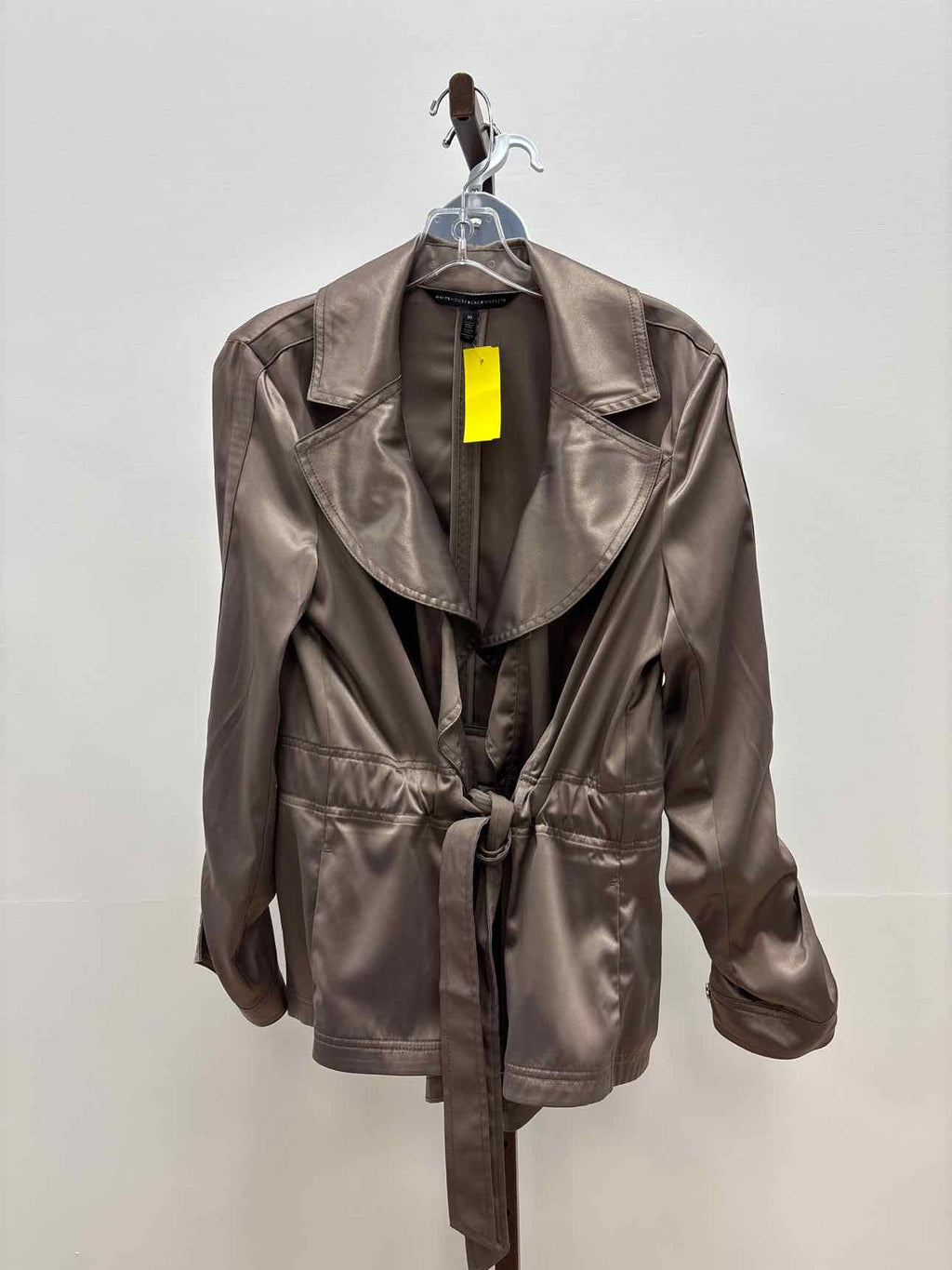 White House Black Market Size 10 Taupe Satin Preloved Jacket