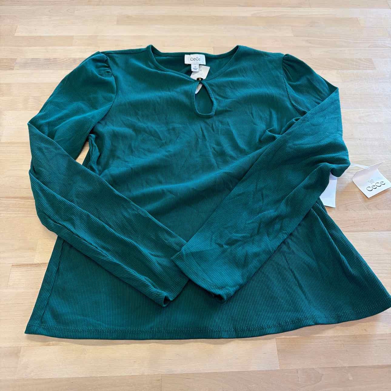 CeCe Size M Green New Long Sleeve