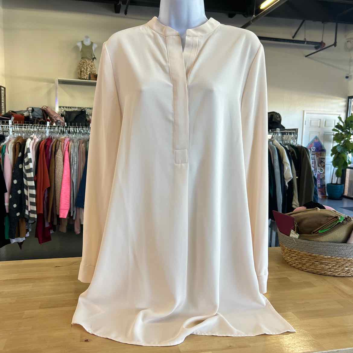 Anne Klein Size M Pink Dress