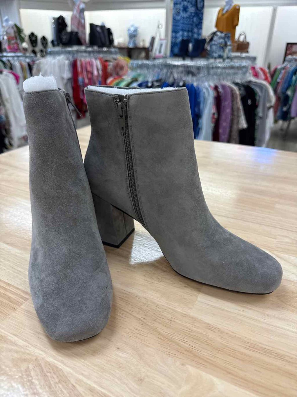Bella Vita Size 9.5 Gray Suede Wilma Bootie NWT