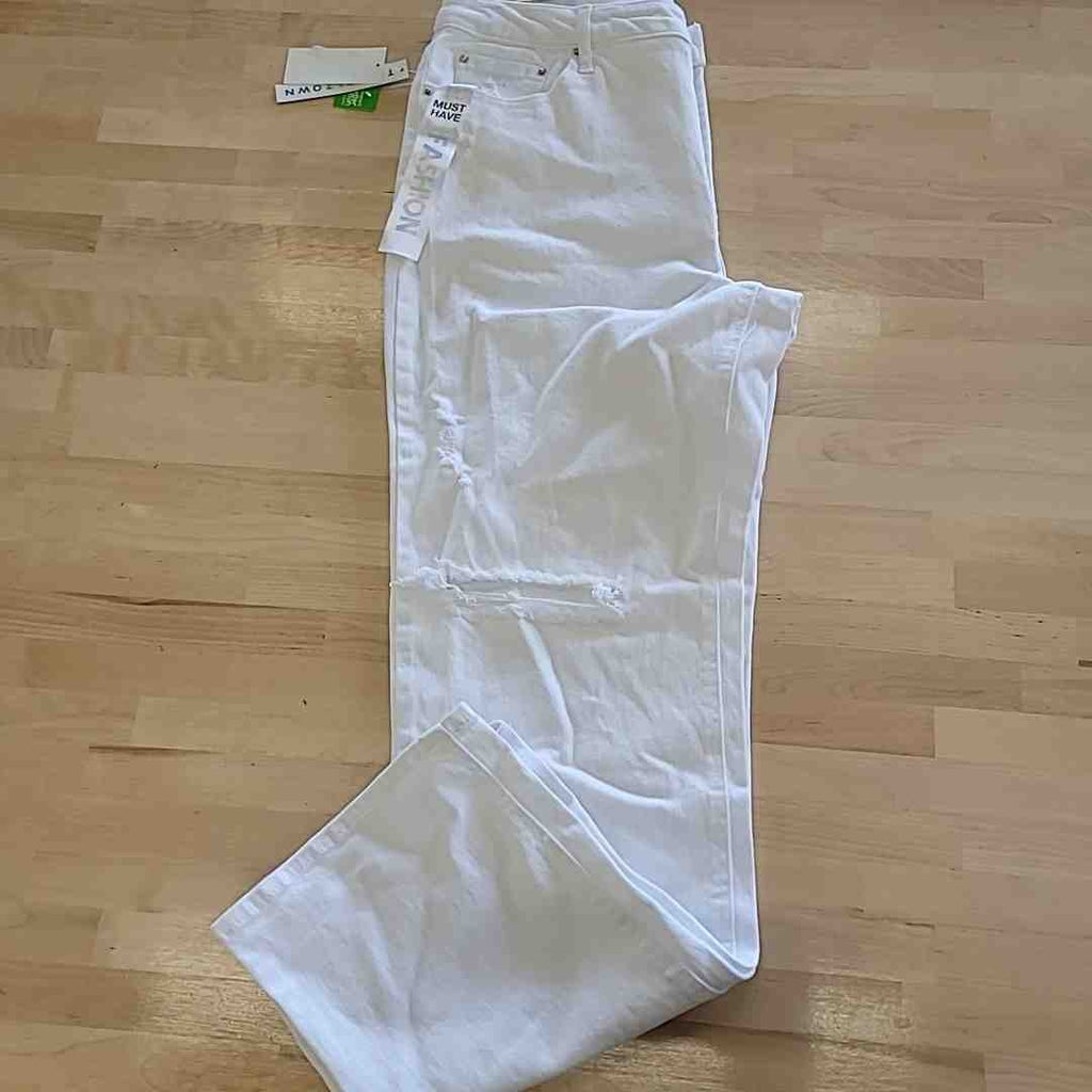 tinceltown Size 13 White  Relaxed Ripped High-Rise Straight-Leg Jeans  NWT
