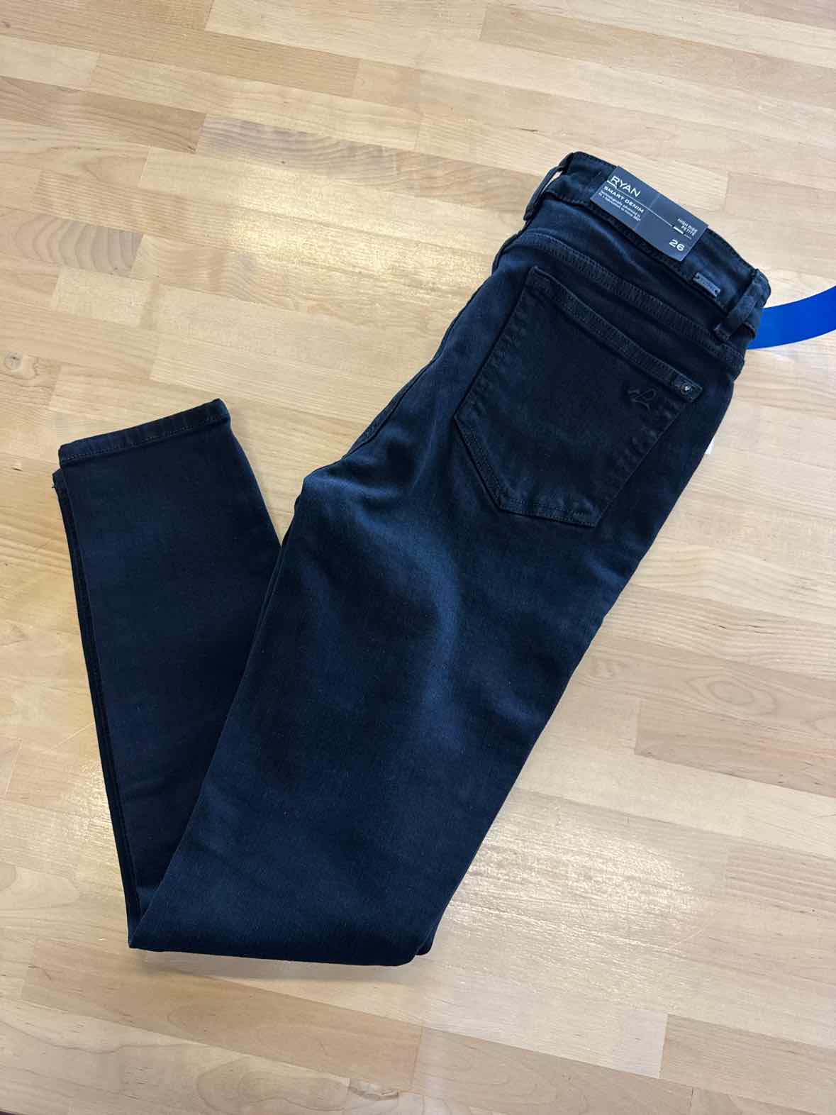 DL 1961 Size 26 Black Jeans