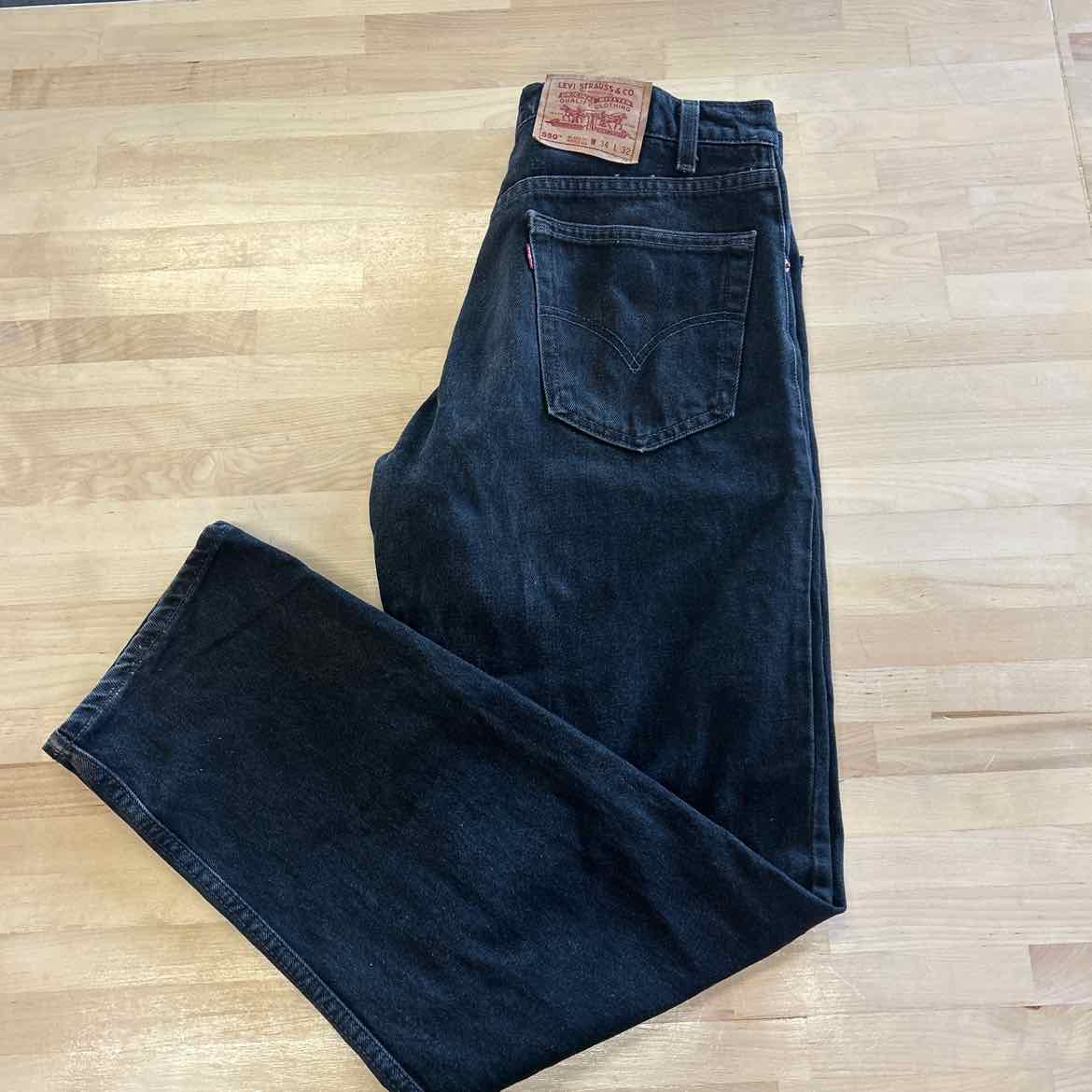 Levi's Size 34x32 Black 550 MENS Jeans