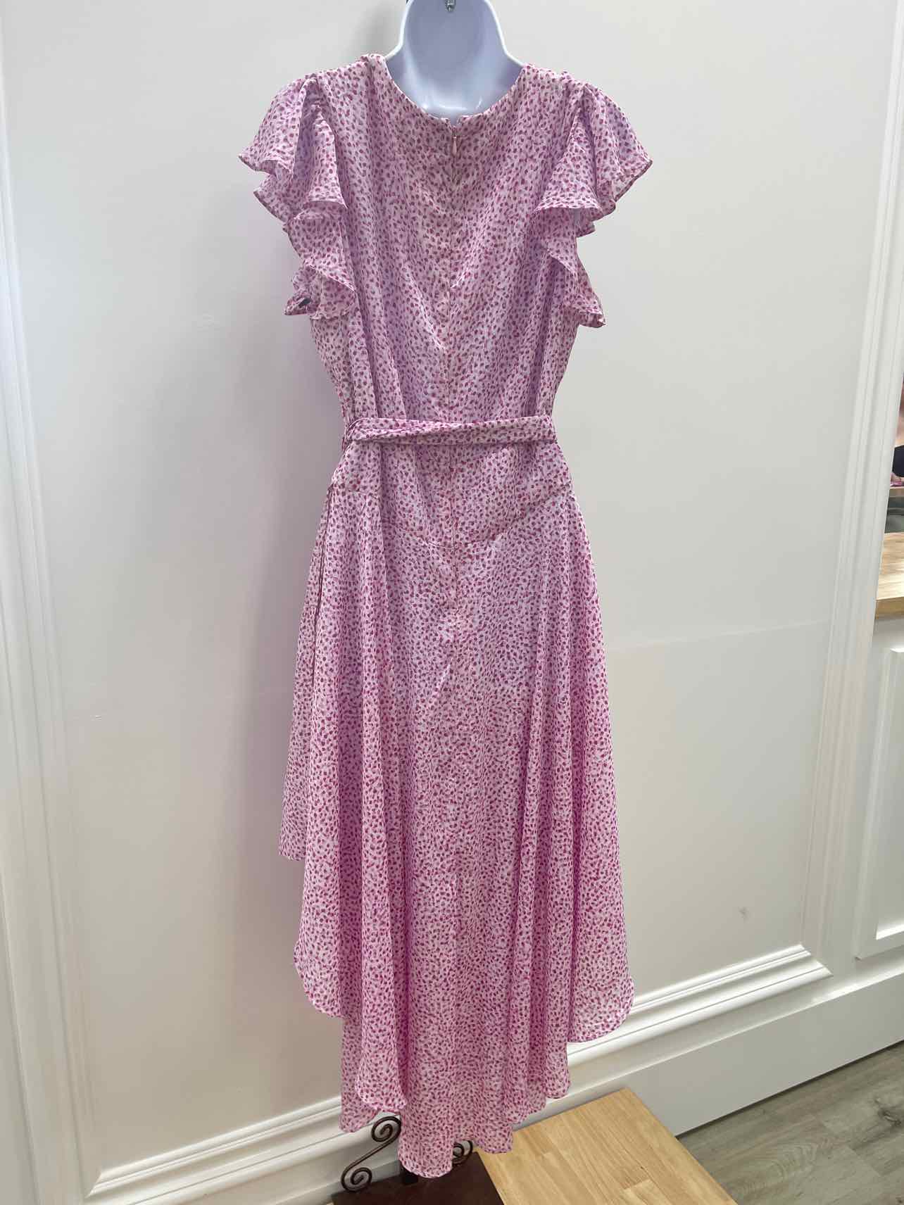 Vince Camuto Size M Printed Flutter-Sleeve Handkerchief Dress - Violet Blush