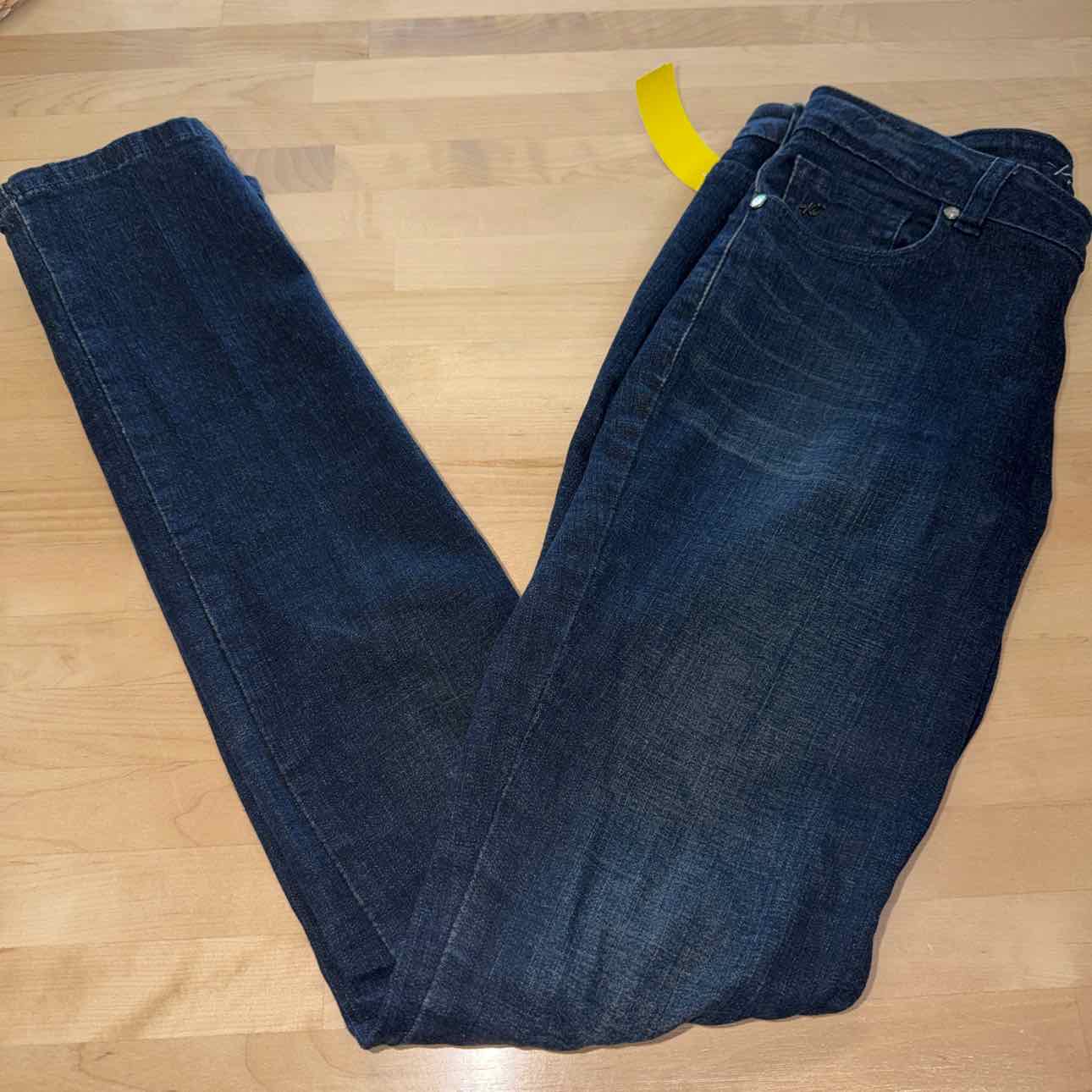 Kenneth Cole Size 2 Blue Denim Preloved Jeans